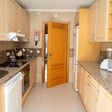 Conchas - Enjoy The Seaview Pool With The Only Steps Away Lejlighed Sesimbra